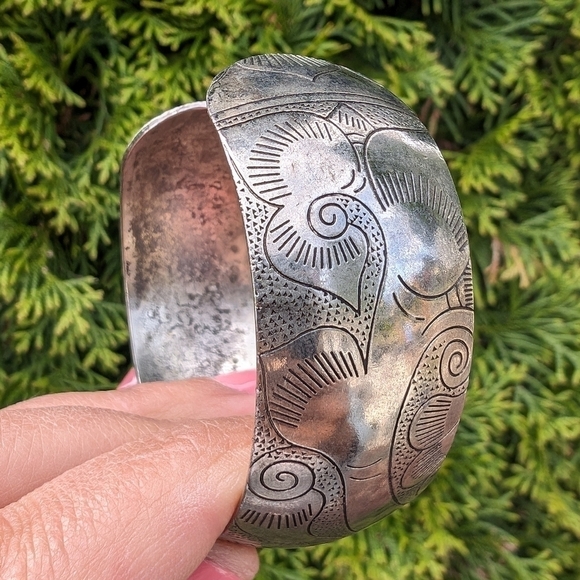 Moroccan Women's Cooperative Handmade Berber Silver Etched Cuff Bracelet - Picture 6 of 8